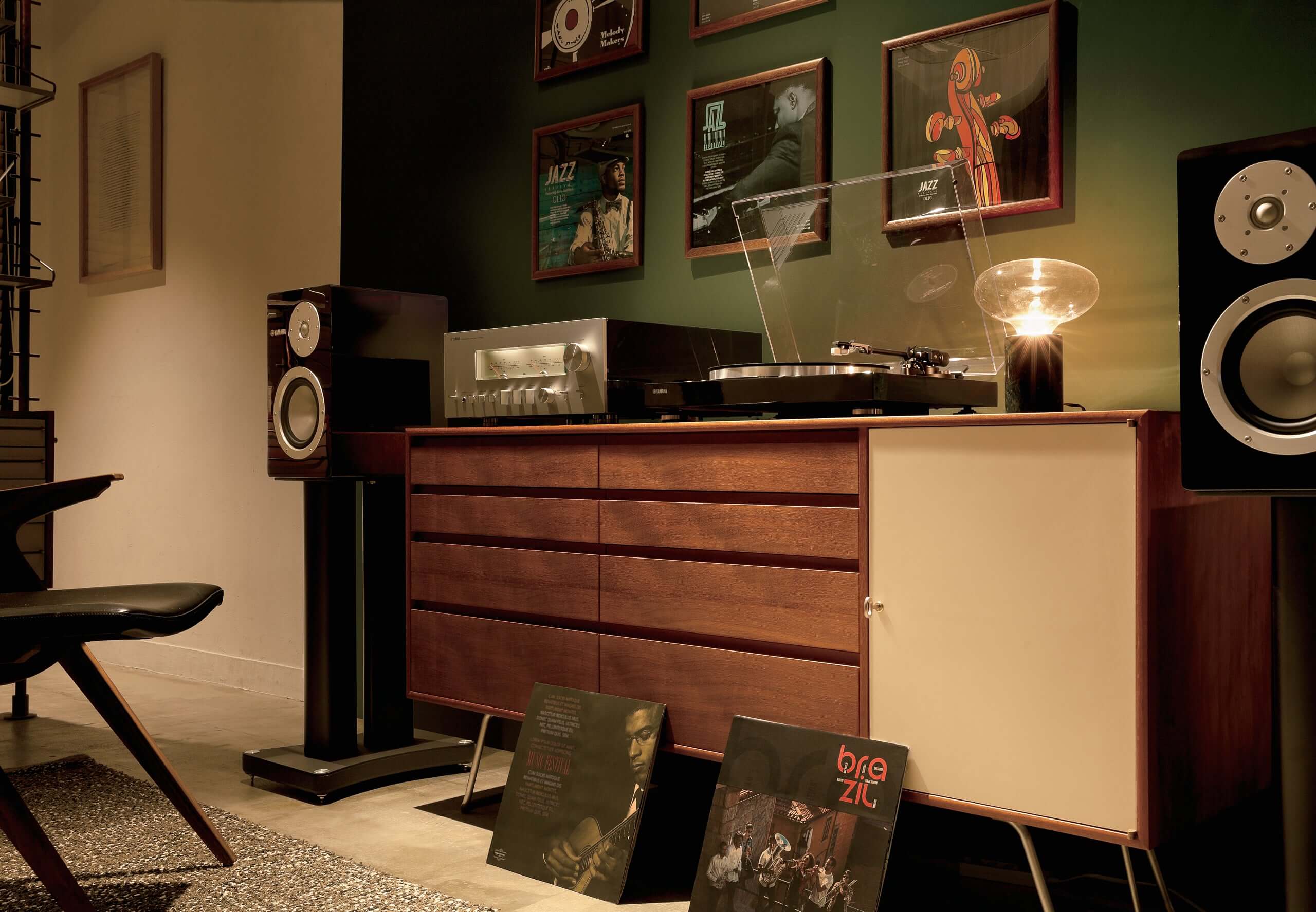 Yamaha amplifier and shop speakers