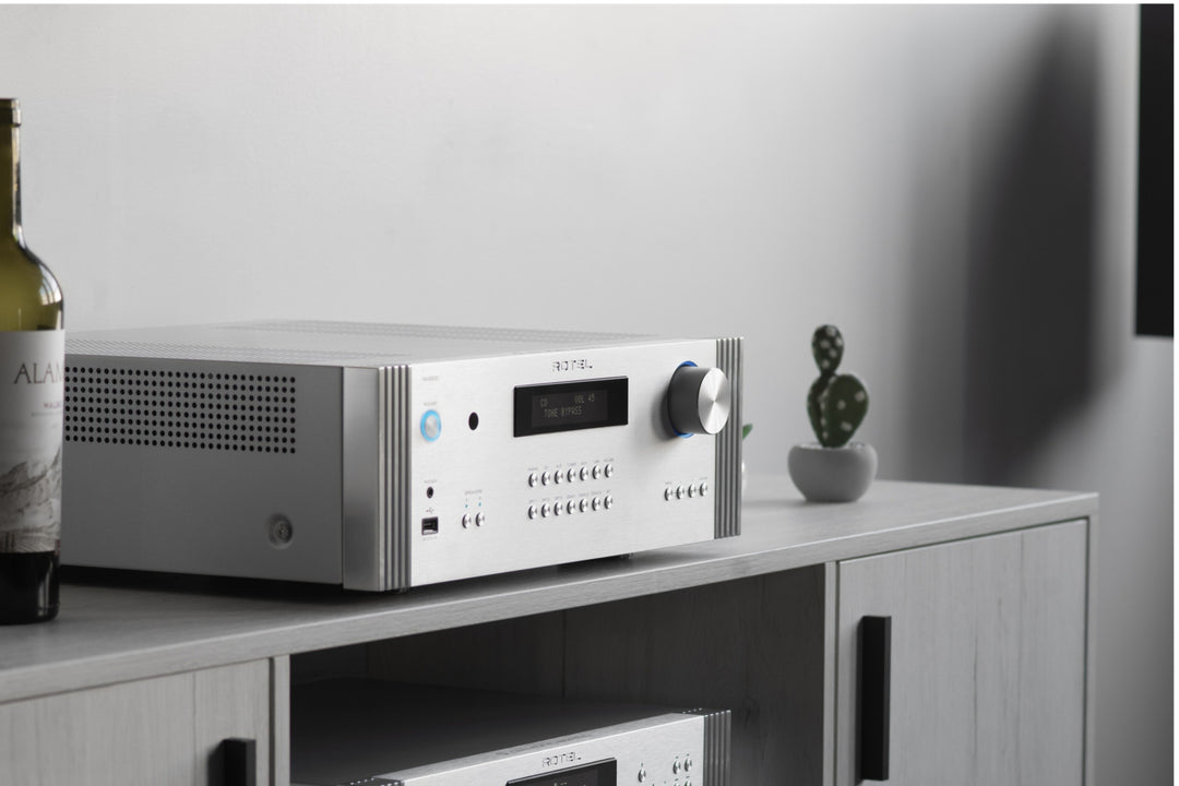 Rotel Diamond Series RA-6000 Integrated Amplifier