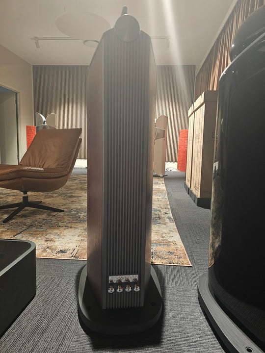 Bowers & Wilkins 803 D4 Floorstanding Speakers (Pair) **Ex-Demo**