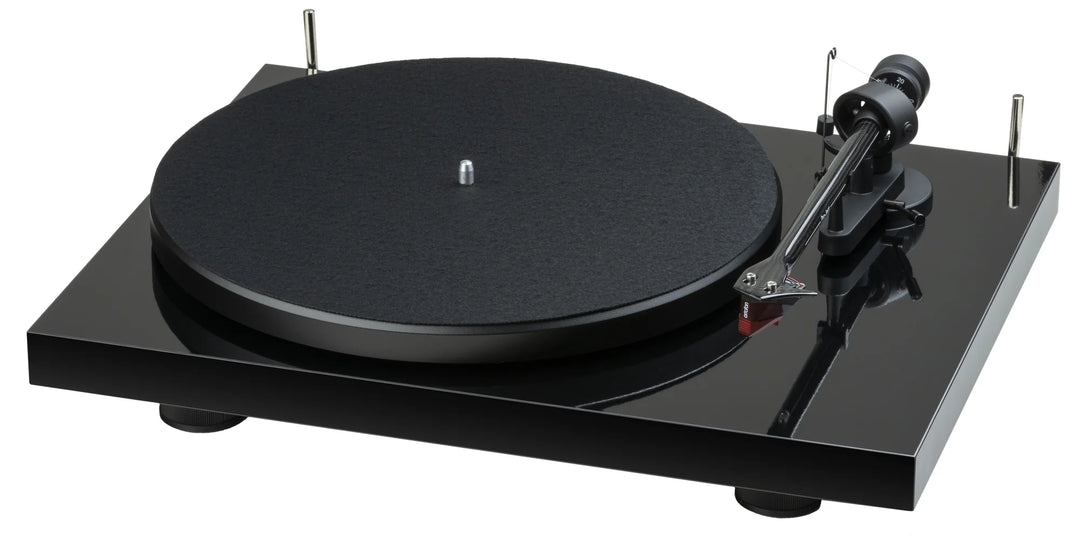 Pro-Ject Debut Carbon Classic Turntable Gloss Black - OPEN BOX
