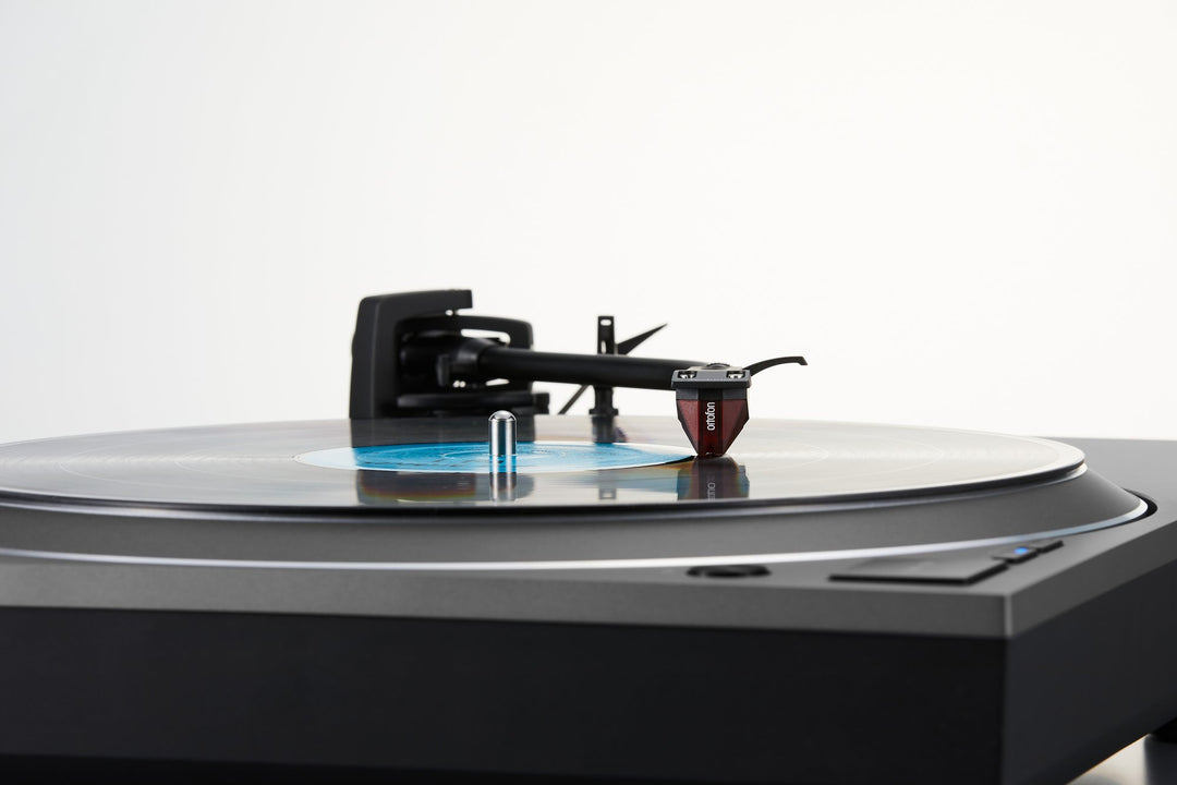 Technics SL-1500CS Delta Sigma Premium Class Direct Drive Turntable