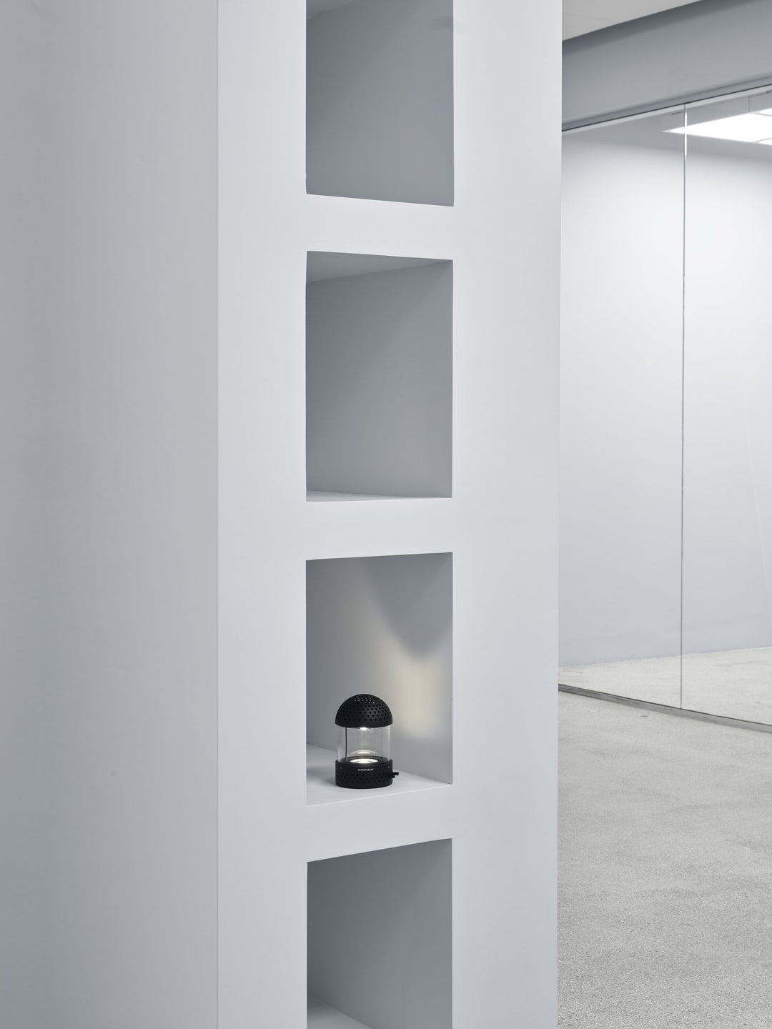 Transparent Light Speaker