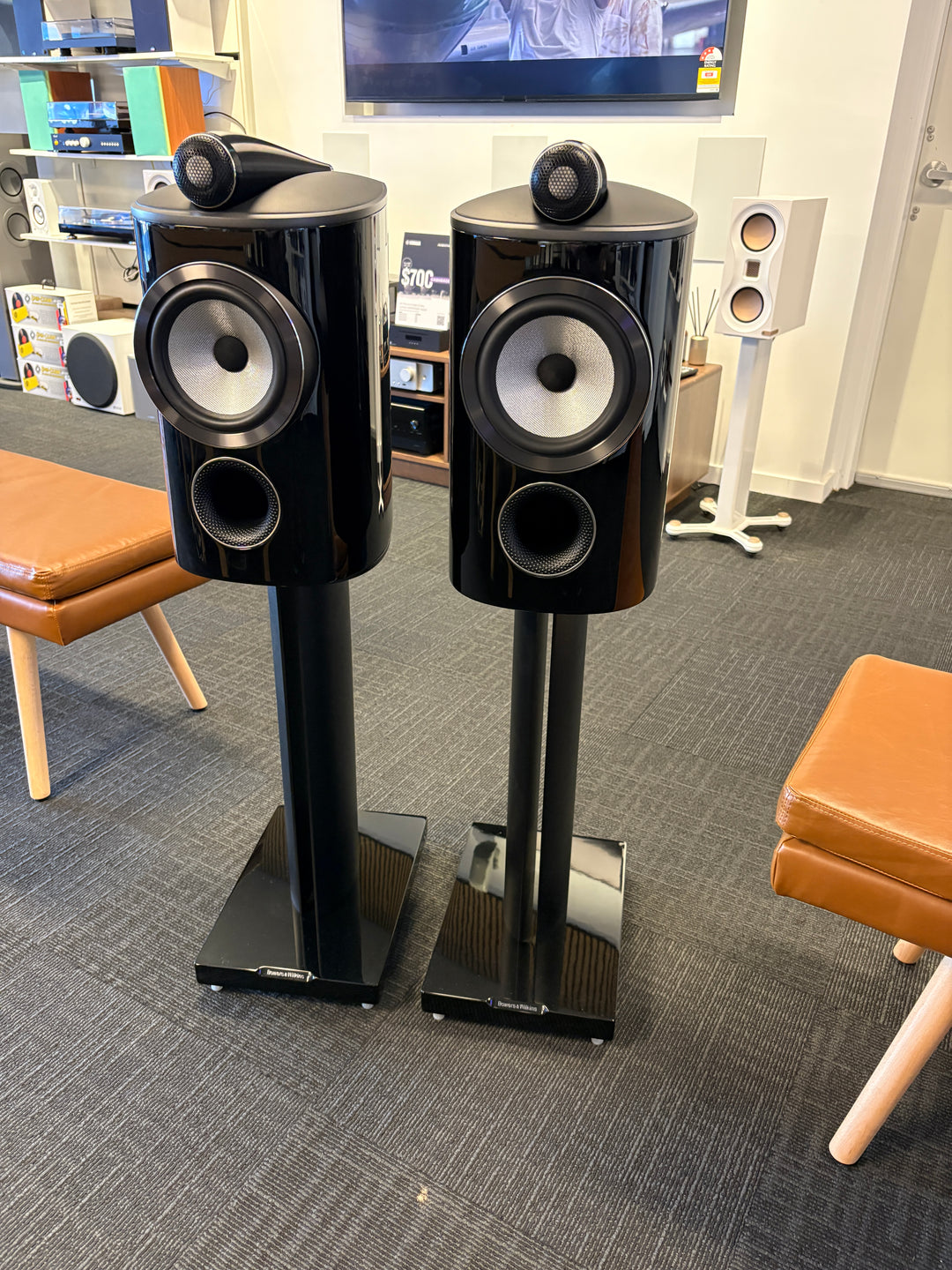 Bowers and Wilkins 805 D4 Bookshelf speakers+ stands - Gloss Black -Trade in-