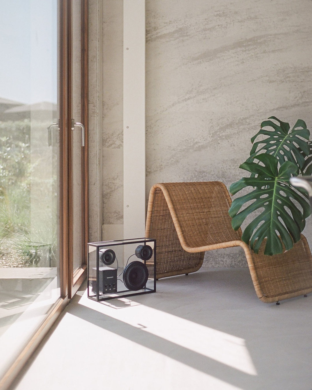 Transparent Speaker