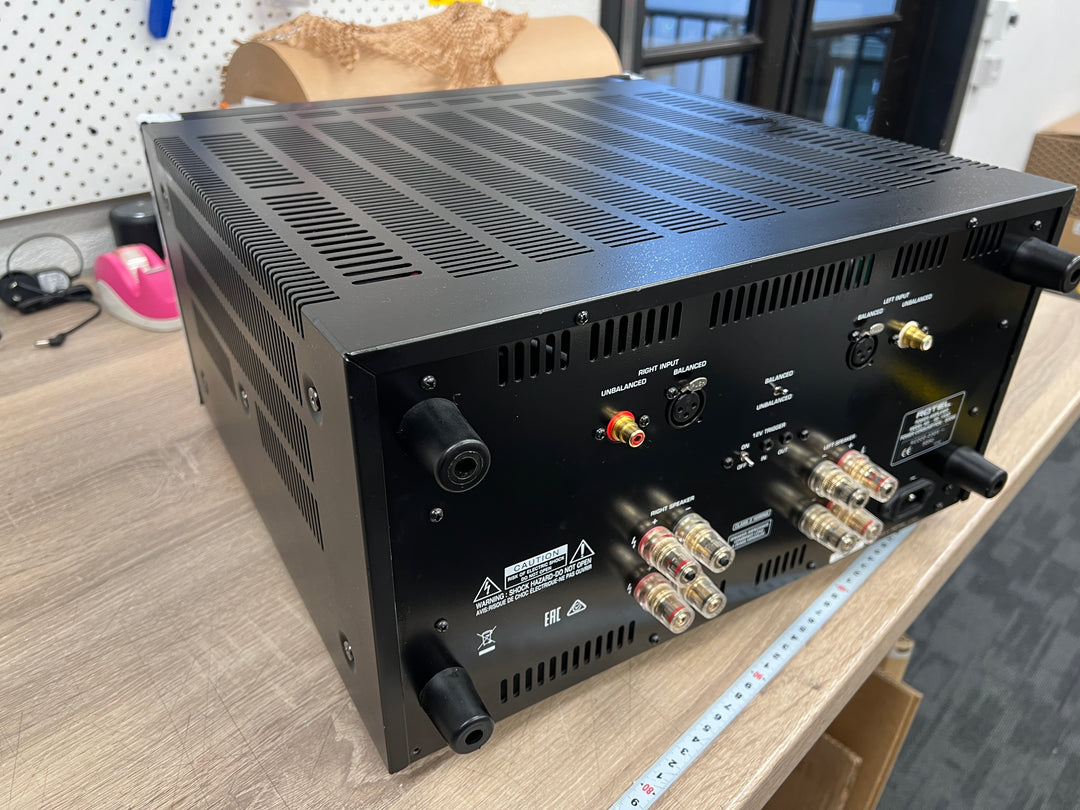 Rotel RB-1590 2-Channel Power Amplifier 350 Watts Black - Open Box