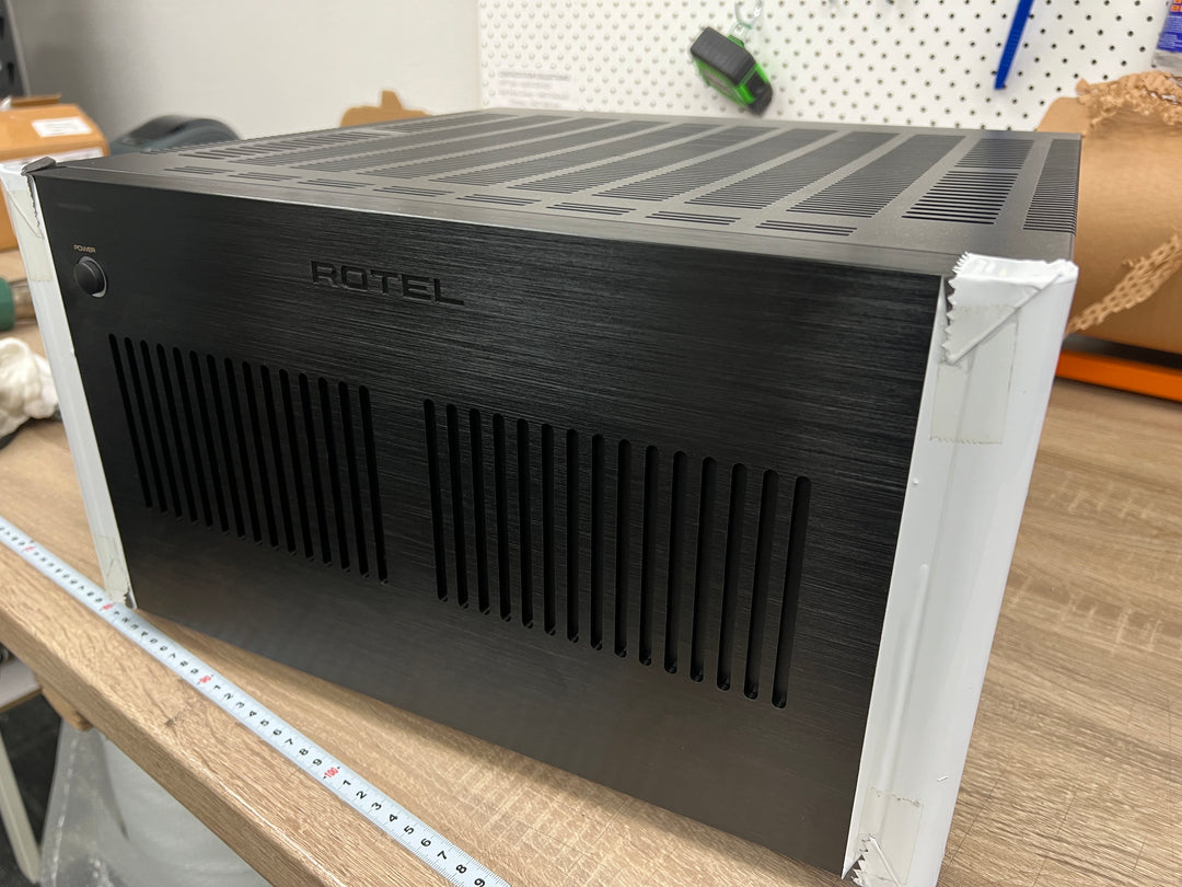 Rotel RB-1590 2-Channel Power Amplifier 350 Watts Black - Open Box