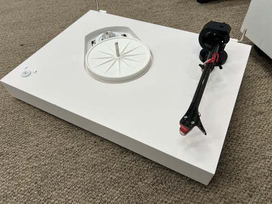 Pro-Ject X2 B Turntable with Ortofon Quintet Red - Open Box
