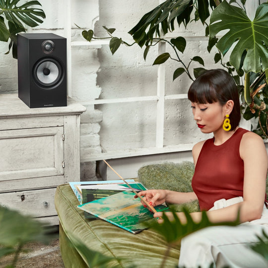 Bowers & Wilkins 606 S2 Bookshelf Speakers (Pair)