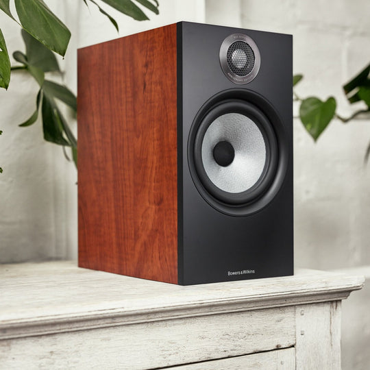 Bowers & Wilkins 606 S2 Bookshelf Speakers (Pair)